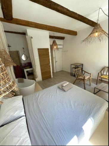 Lafrenchcasa Canebiere Marseilles
